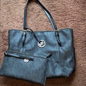 black Michael Kors jaqcuard shoulder bag
